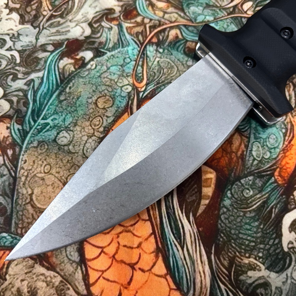 Bok Outdoor Camping Straight K - огляд і ціна Hunting And Camping In Jungle